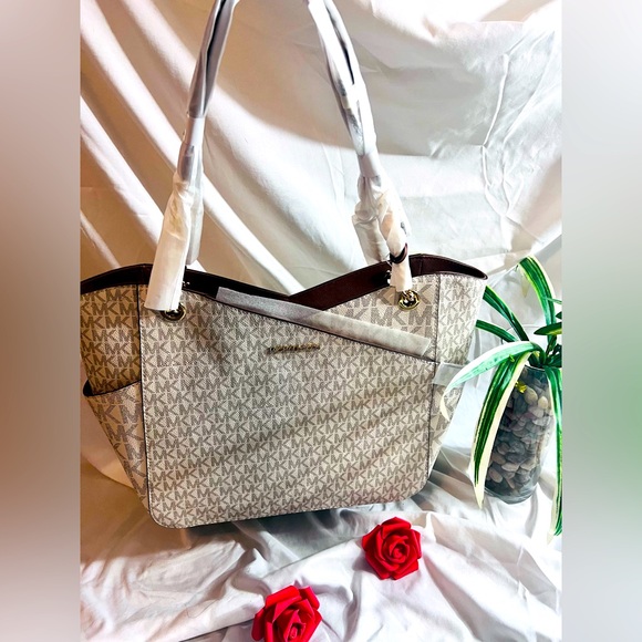 MK Jet Set Large Logo Shoulder Bag-WHITE - Picture 1 of 7